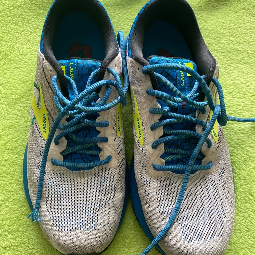 Brooks Launch 6 women’s athletic shoes size 7